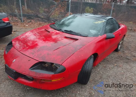 1997 Chevrolet Camaro z USA, uszkodzony, nr VIN 2G1FP22K4V2143242